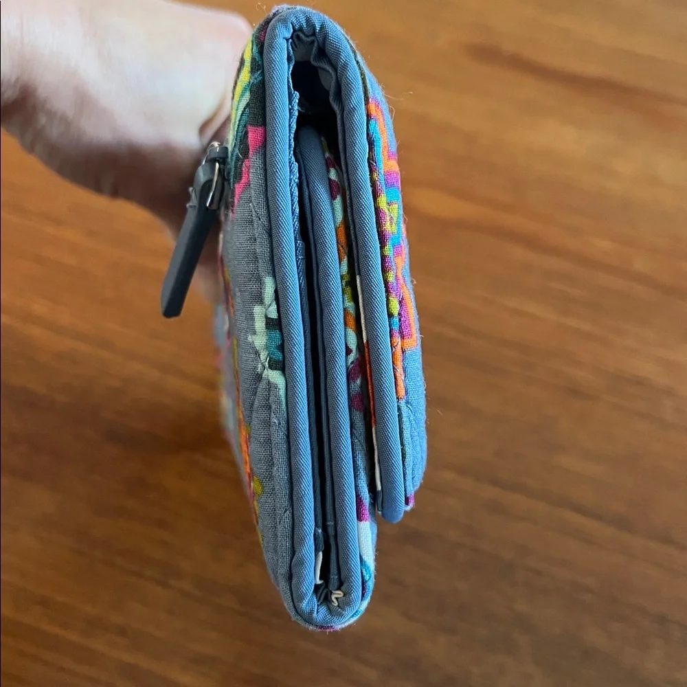 Vera Bradley trifold wallet NWOT - Picture 8 of 9